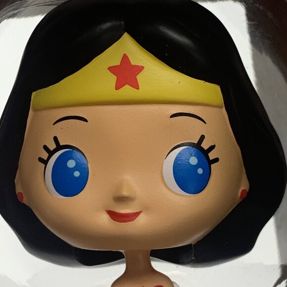 Hallmark Wonder Woman Christmas Tree Ornament - Wobbles on Your Tree! - DC Comic - Picture 1 of 8